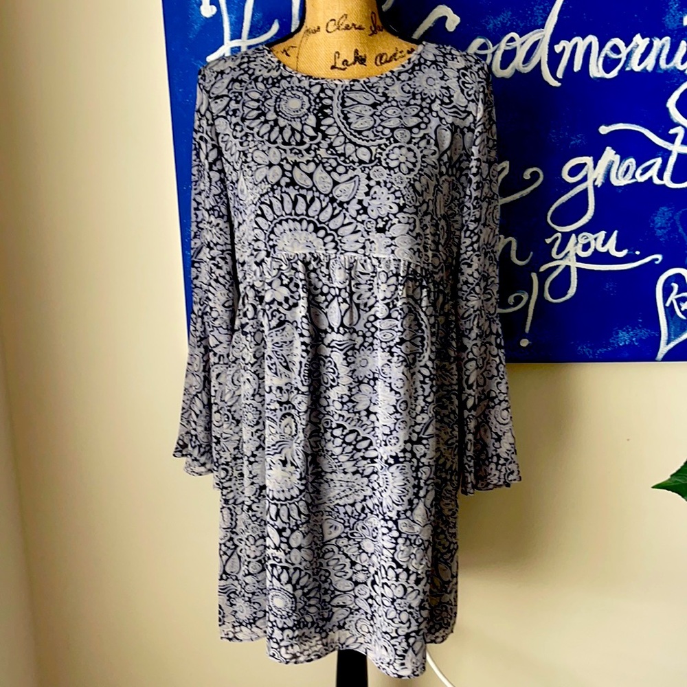 🌟EUC🌟 worn ONCE - beautiful Loft flutter sleeve rayon dress - small